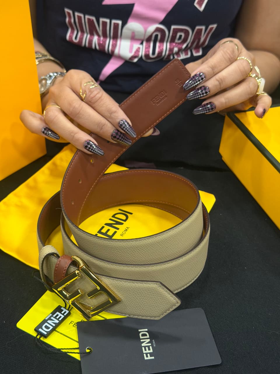 Fendi 1:1 Grade Genuine Leather Men' Belt with Complete Box Packaging