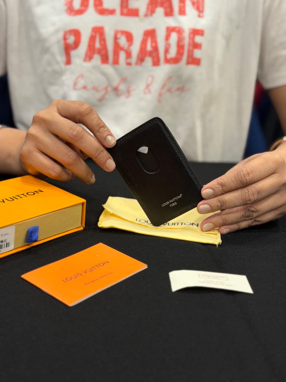 Louis Vuitton Magnetic Mobile Card Holder with Box