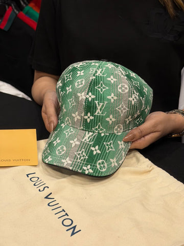 Louis vuitton Premium Cap with Dust Cover