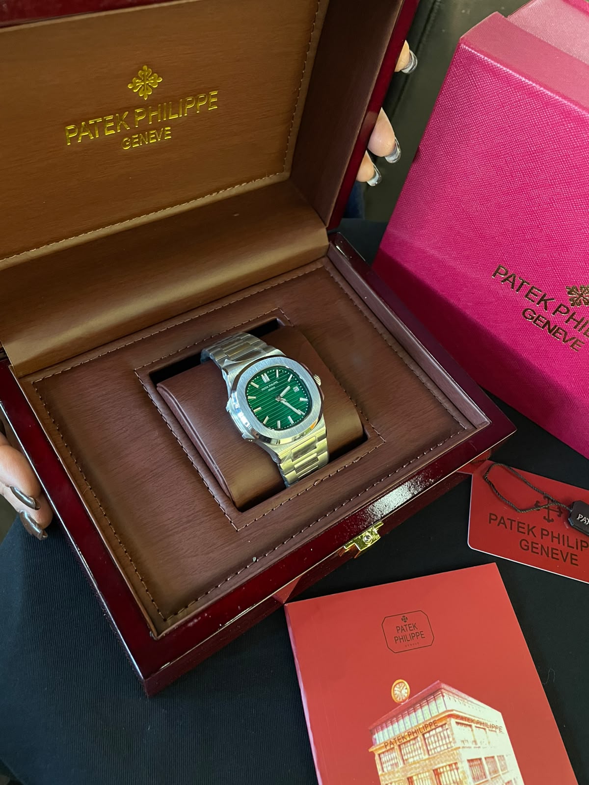Patek Philippe Nautilus AAA Class Steanless Steal Watch with Complete! box Packaging