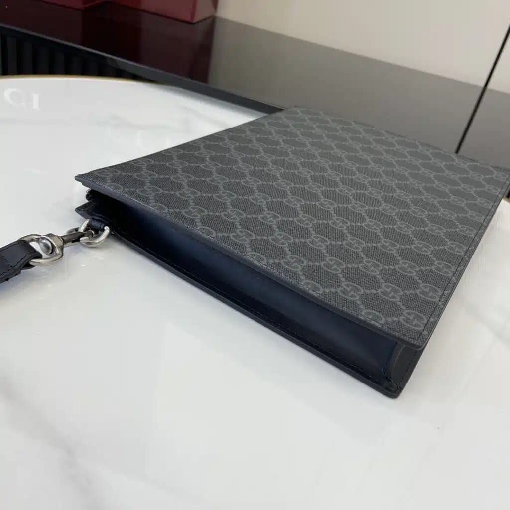 Gucci 1:1 Leather Super Premium Grade Men's Pouch