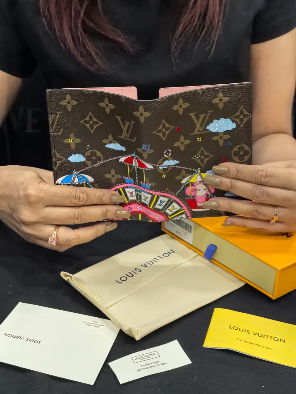 Louis Vuitton Passport wallet with box