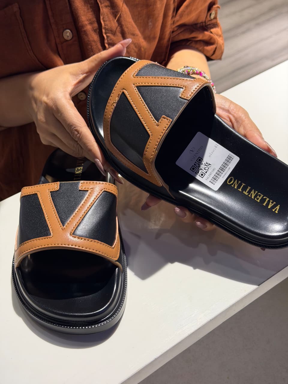 Valentino Slides