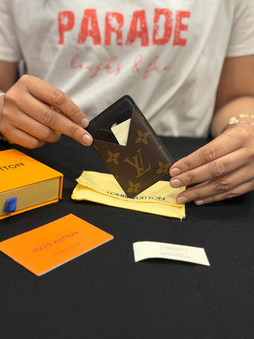 Louis Vuitton Magnetic Mobile Card Holder with Box