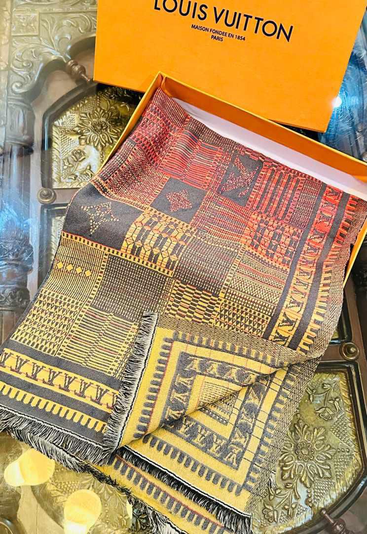 Louis Vuitton Women's Scarf with Box