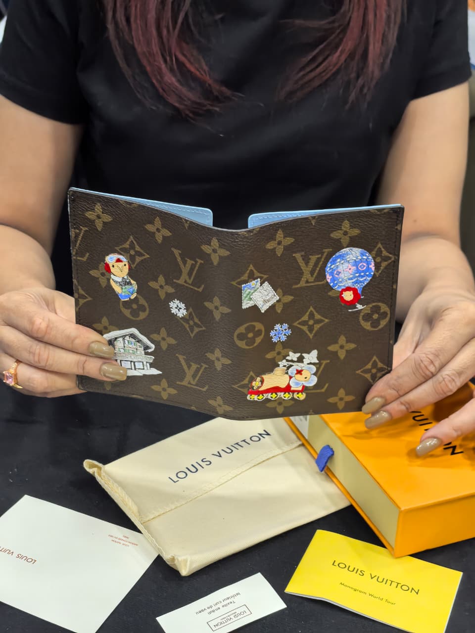 Louis Vuitton Passport wallet with box