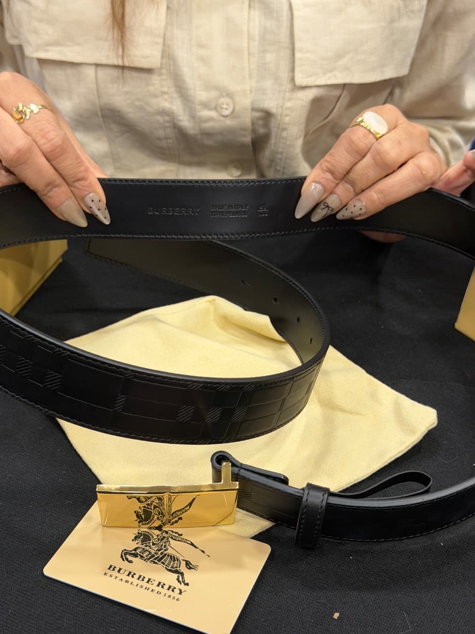 Burberry 1:1 Grade Genuine Leather Men's Belt with Complete Box Packaging