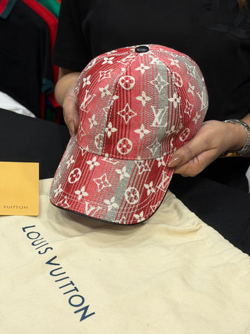 Louis vuitton Premium Cap with Dust Cover
