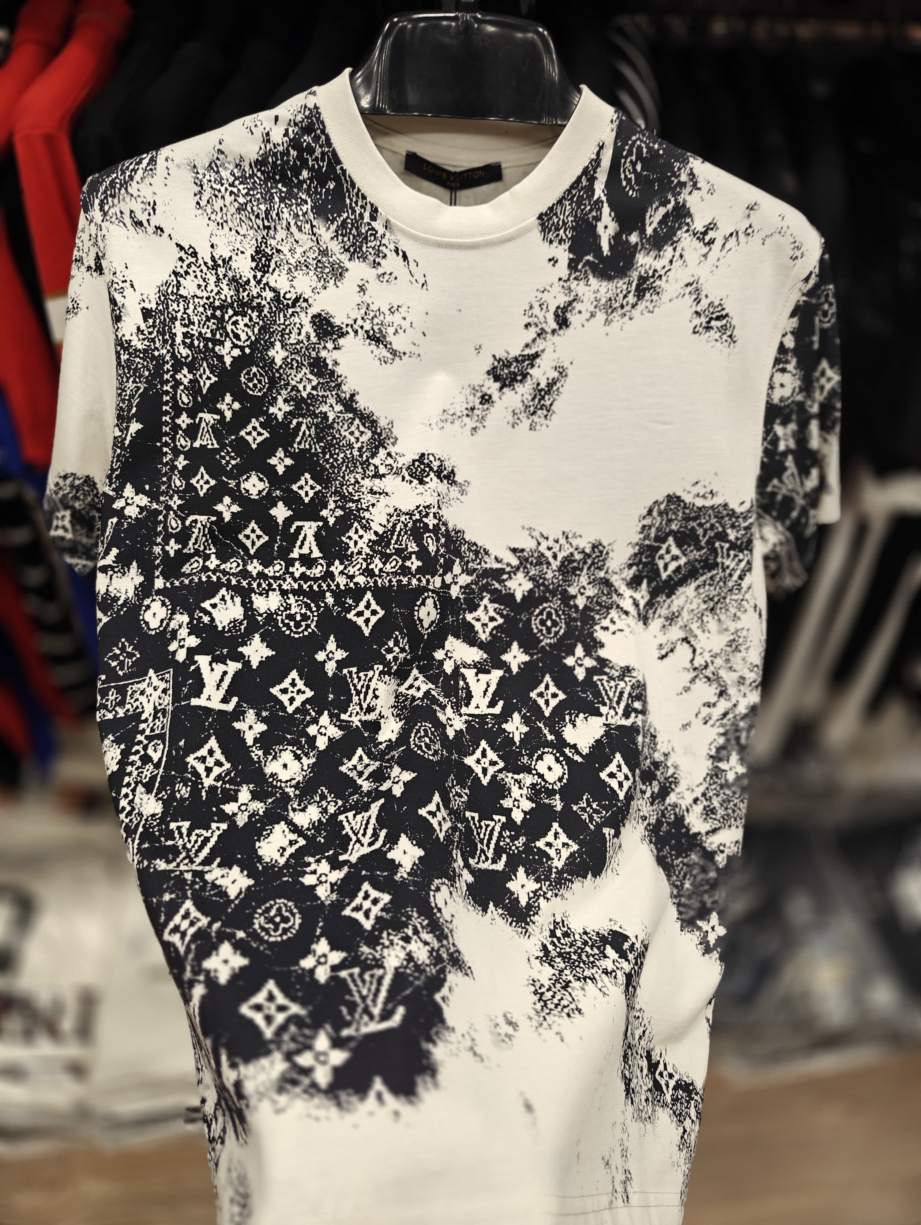 Louis Vuitton 1:1 Grade Tshirt