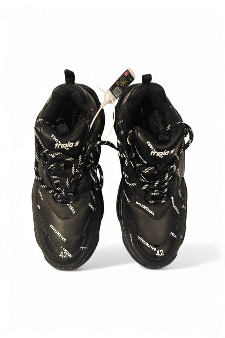 BALENCIAGA Triple S Sneaker