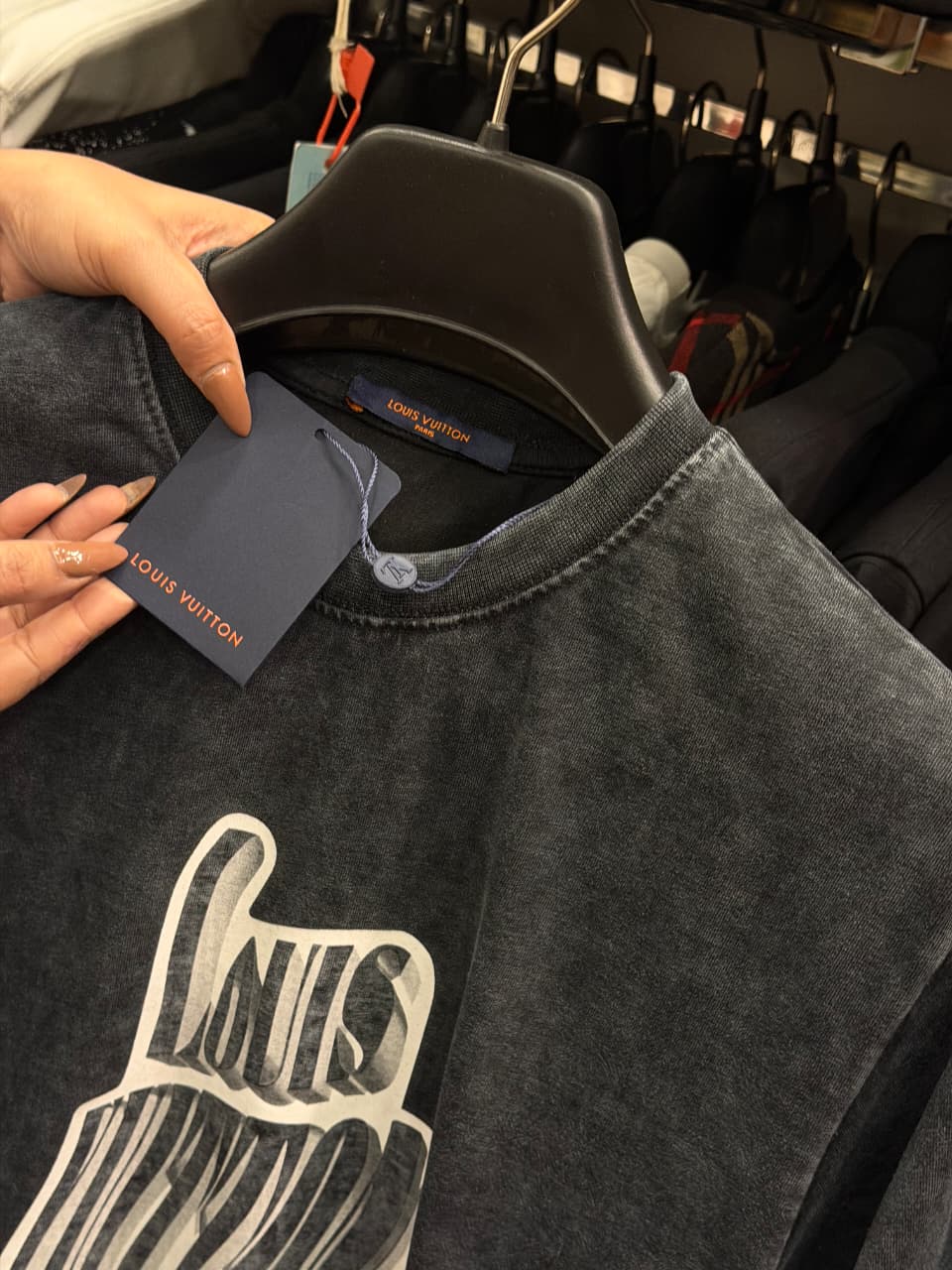 Louis Vuitton 1:1 Premium Grade Tshirt