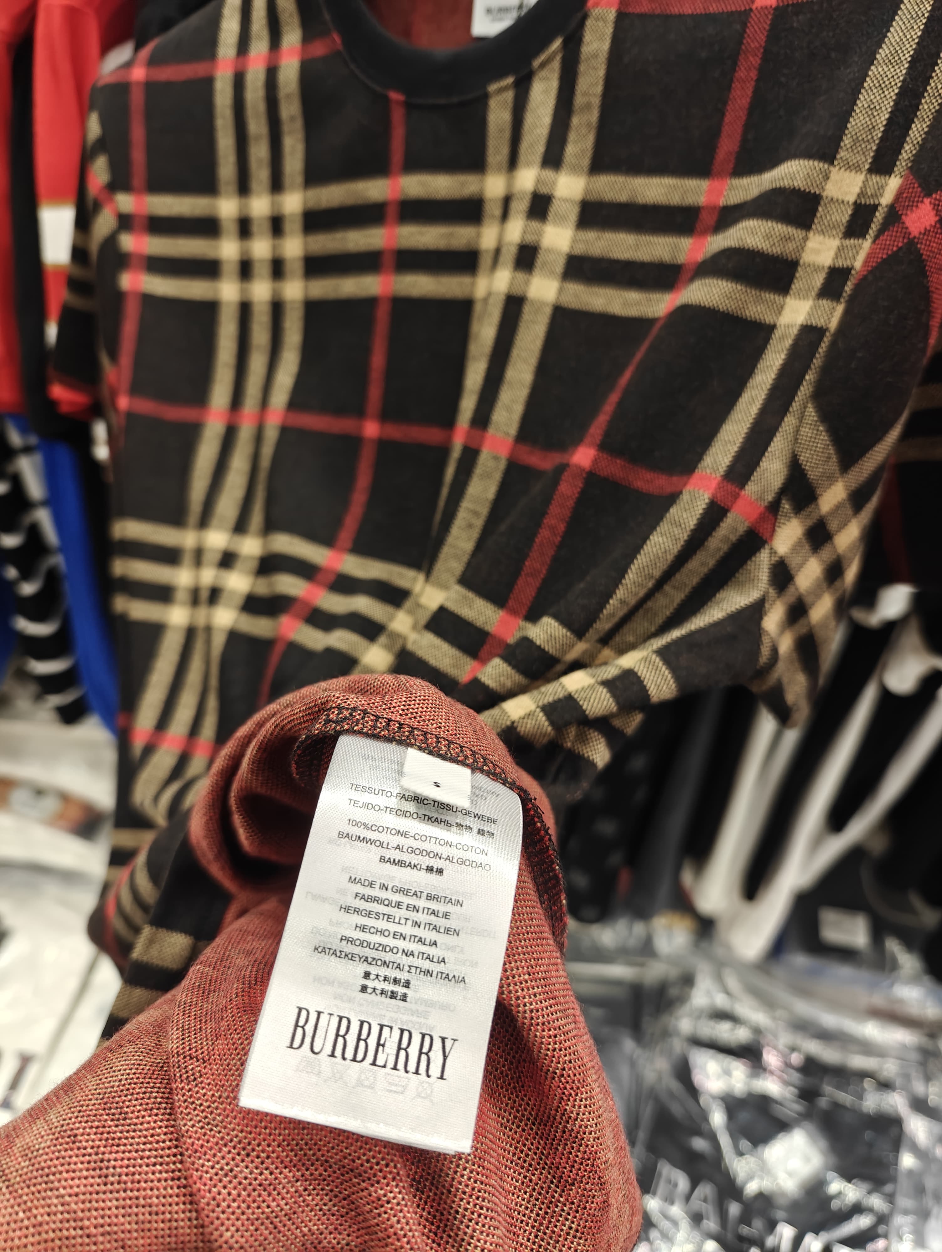 Burberry Tshirt