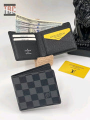 Louis Vuitton Men's Leather Wallet