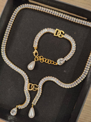DG Women's Necklace Set