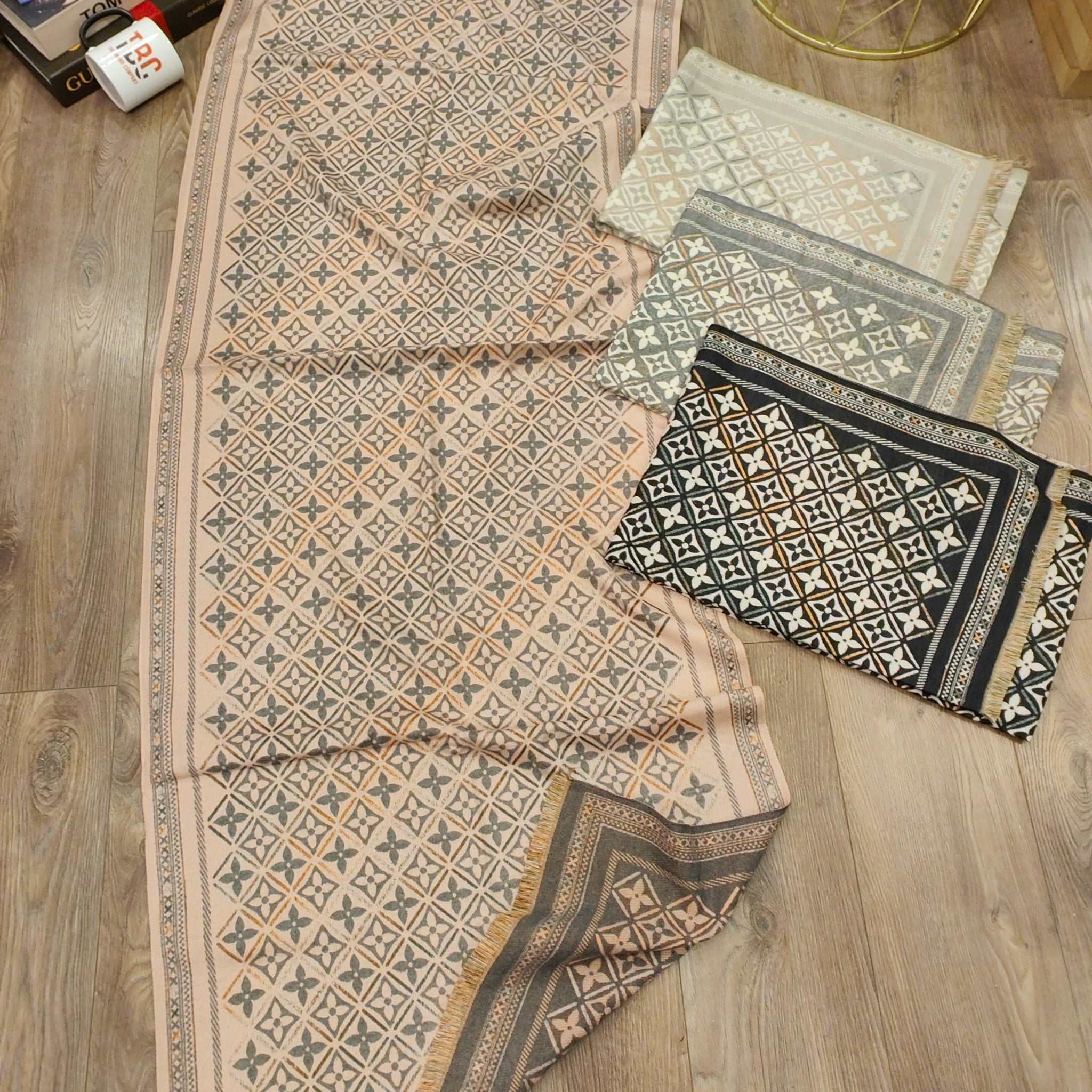 Louis Vuitton Scarf & Stole For Women