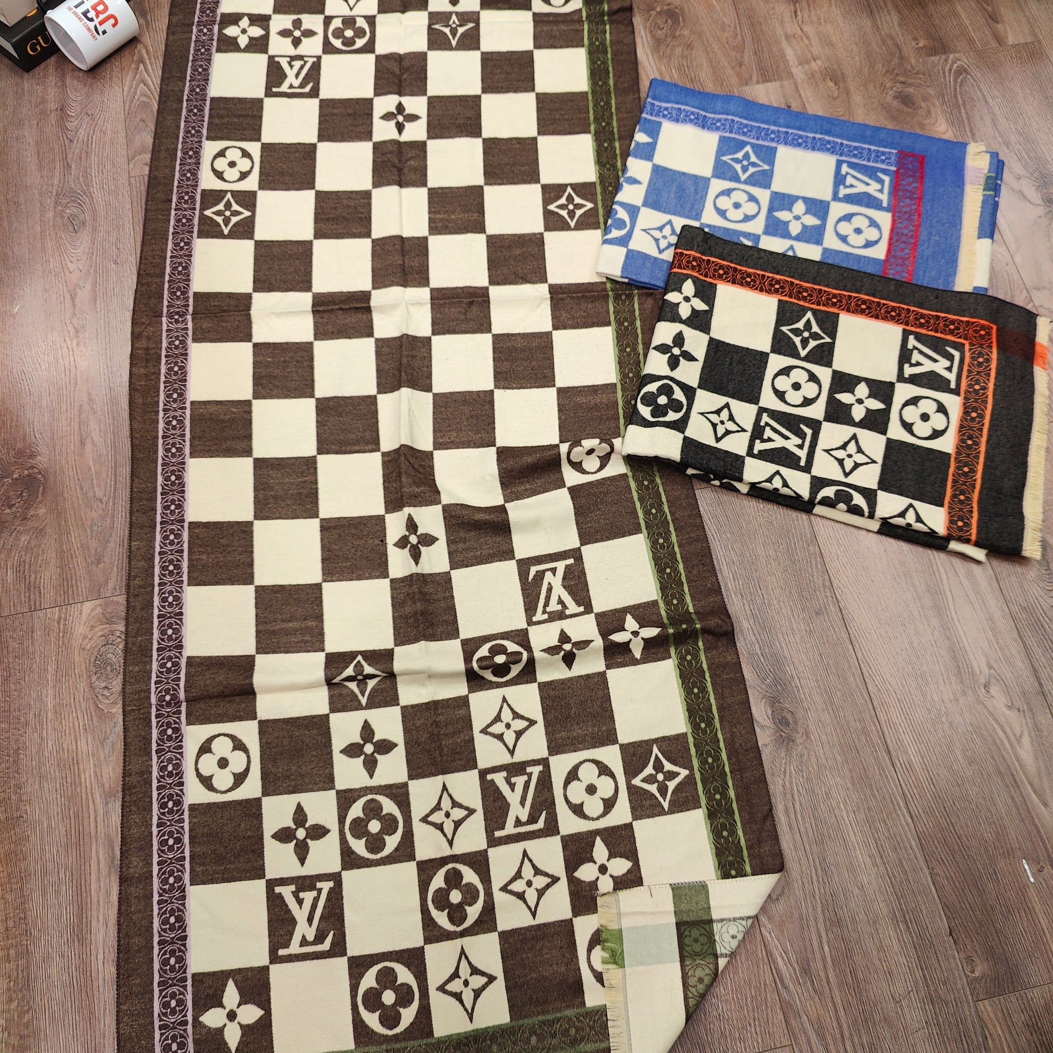 Louis Vuitton Scarf & Stole For Women