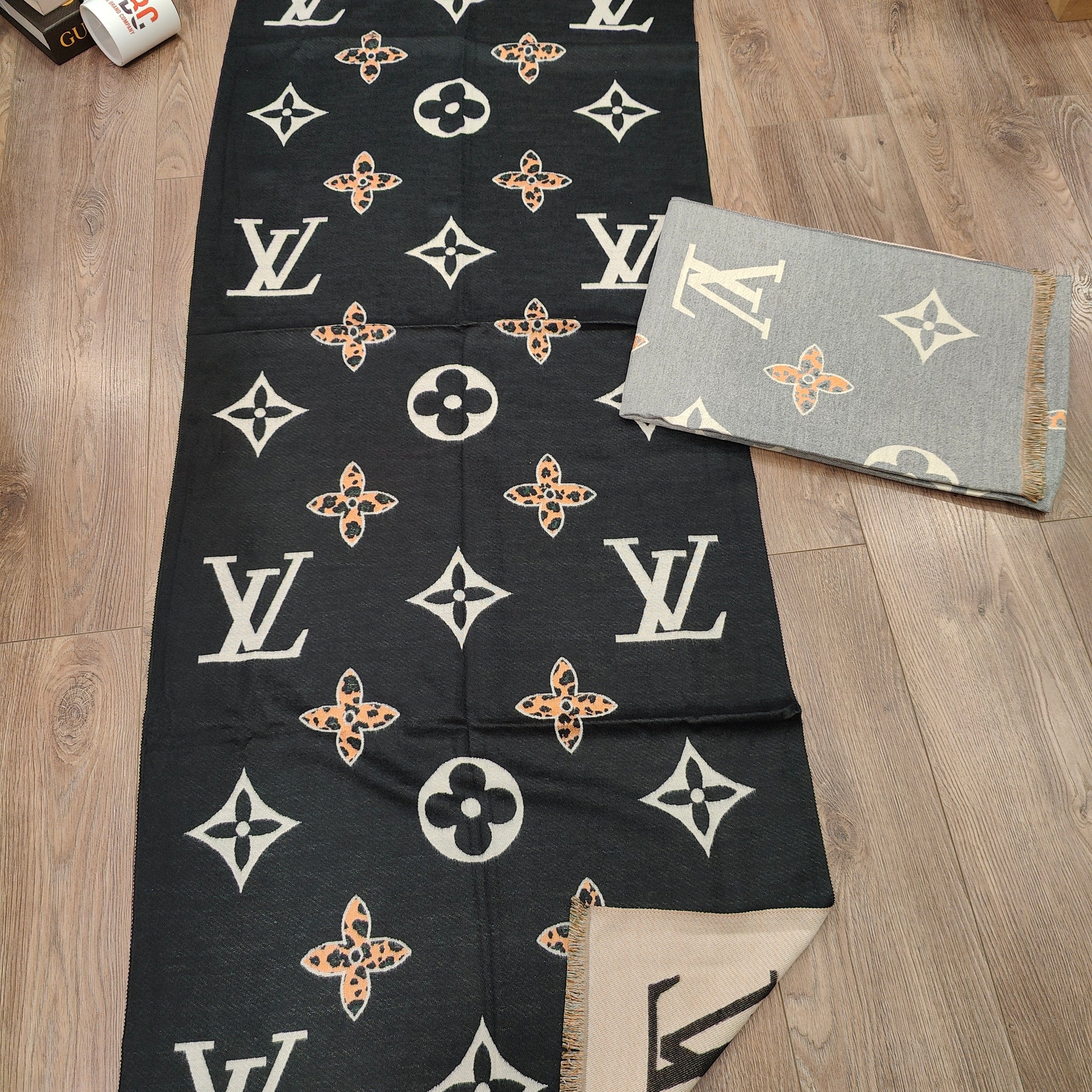 Louis Vuitton Scarf & Stole For Women