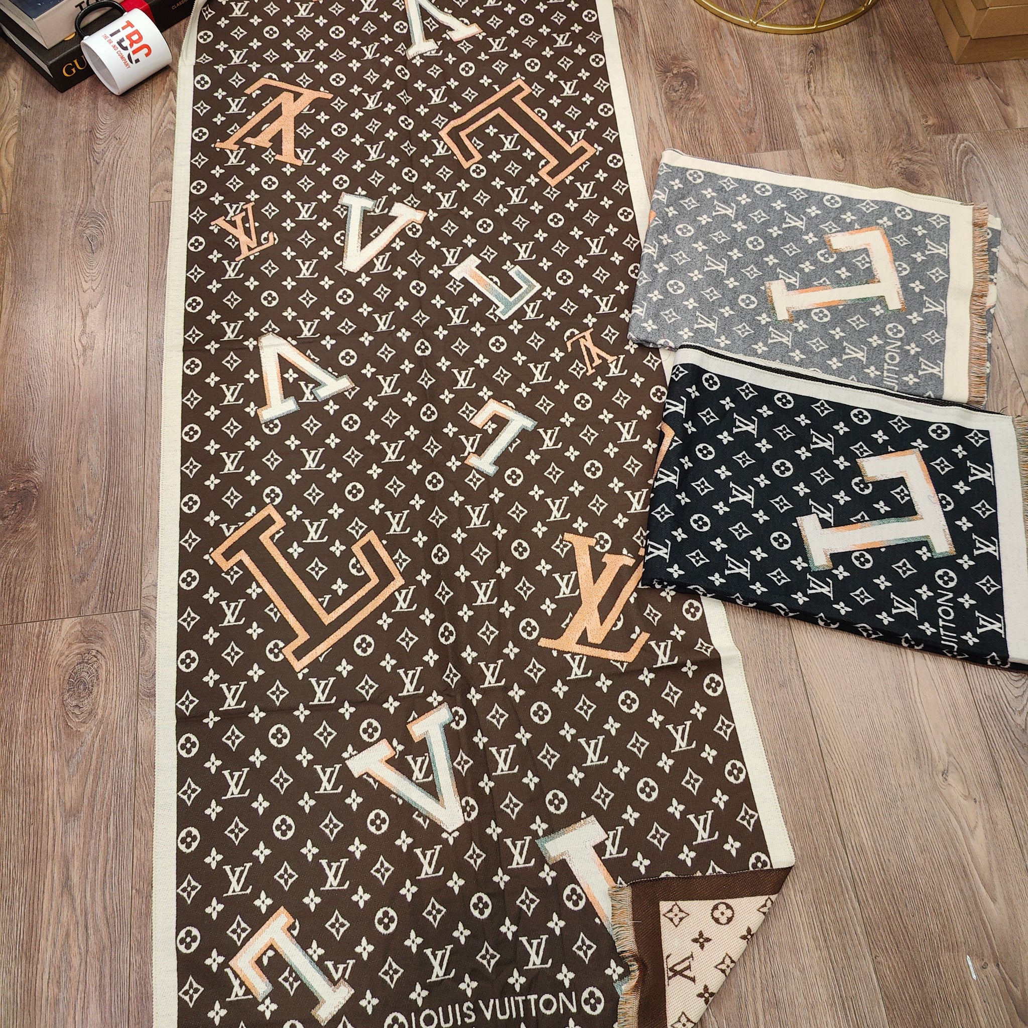 Louis Vuitton Scarf & Stole For Women