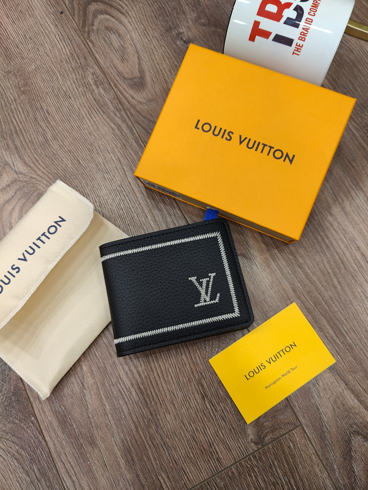 Louis Vuitton Men's Wallet