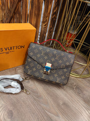 Louis Vuitton Women's Handbag