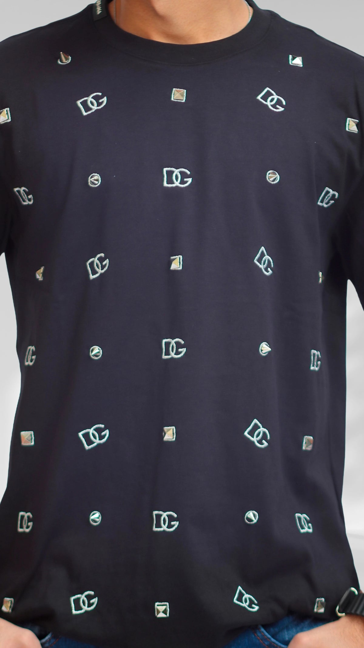 DG Men's Roundneck Tshirt