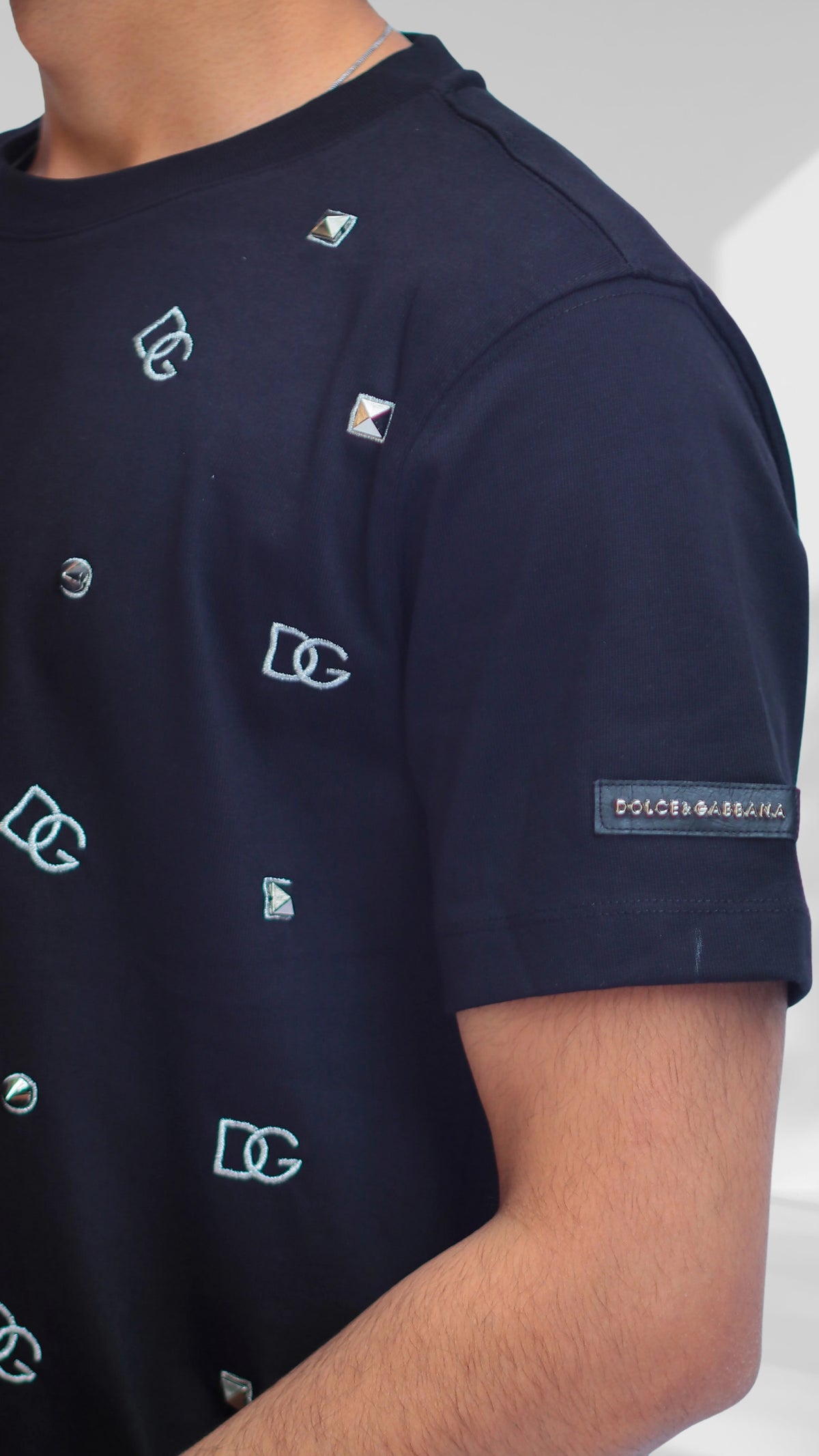 DG Men's Roundneck Tshirt