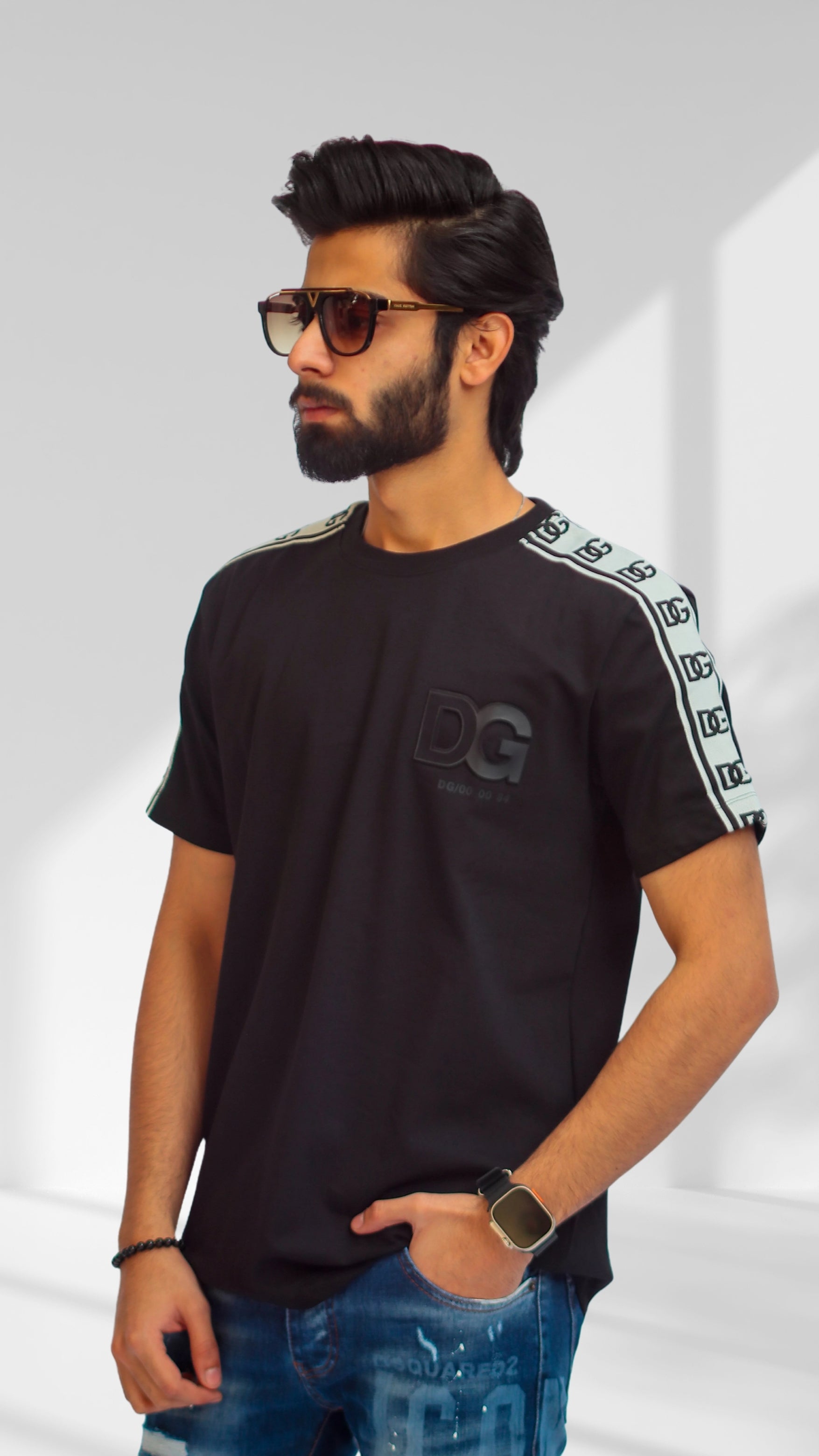 DG Men's Roundneck Tshirt