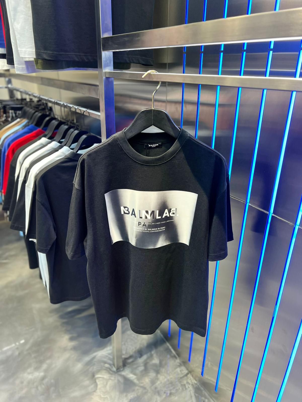 Balmain - Men's Oversized T - Shirt