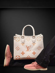 Louis Vuitton Women's Handbag