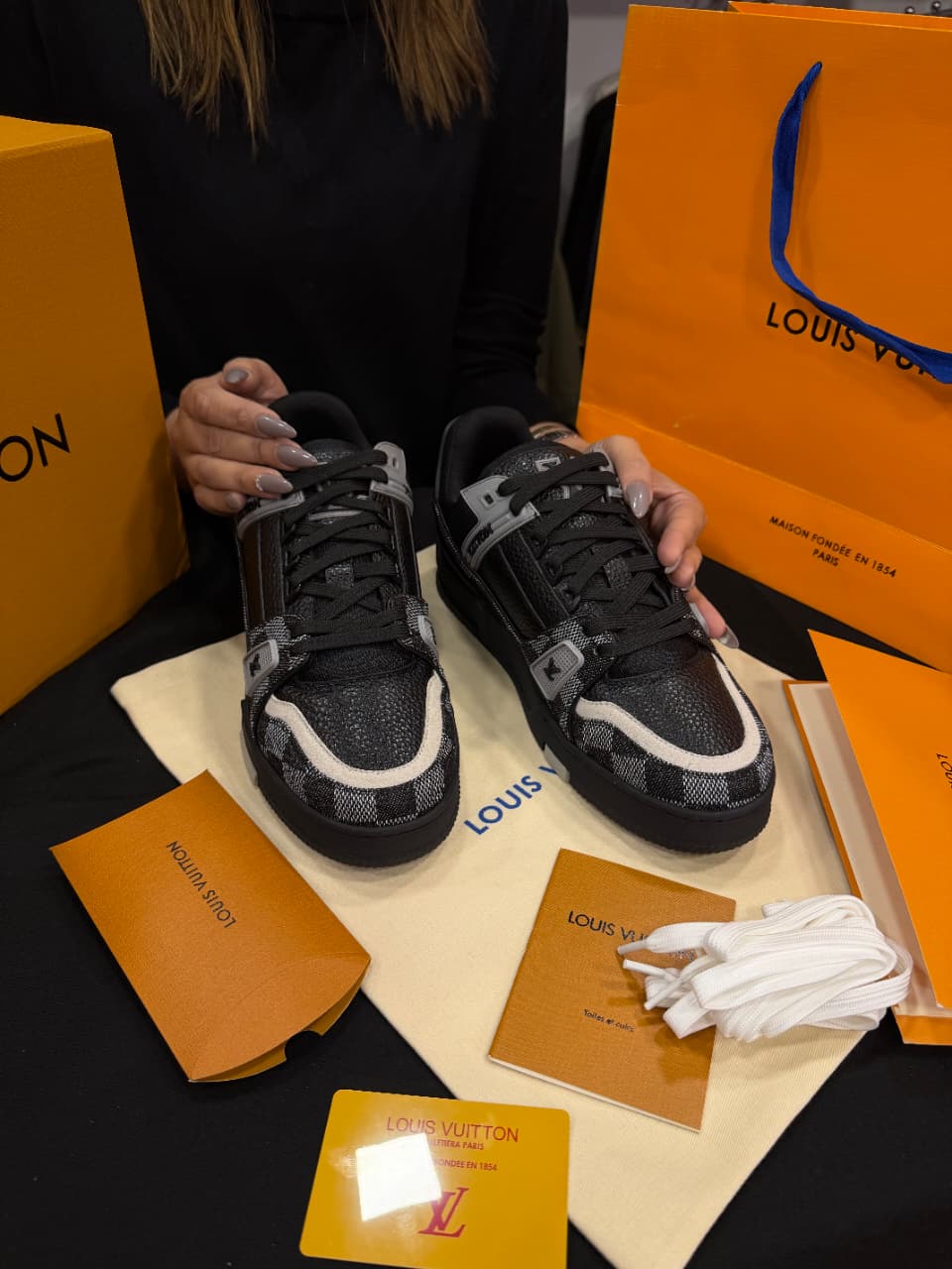 Louis Vuitton 1:1 Grade Sneaker