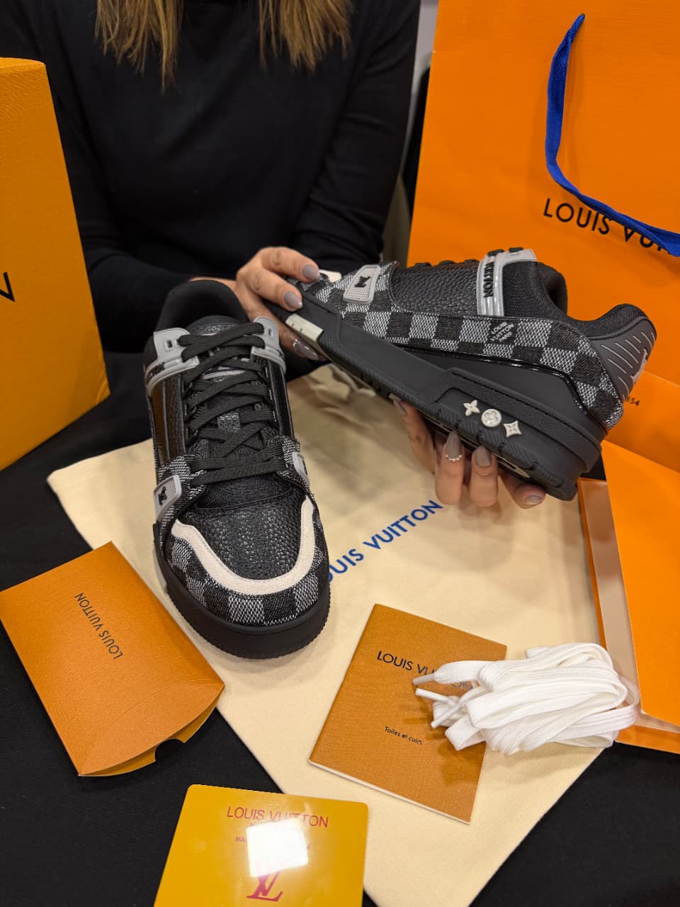 Louis Vuitton 1:1 Grade Sneaker