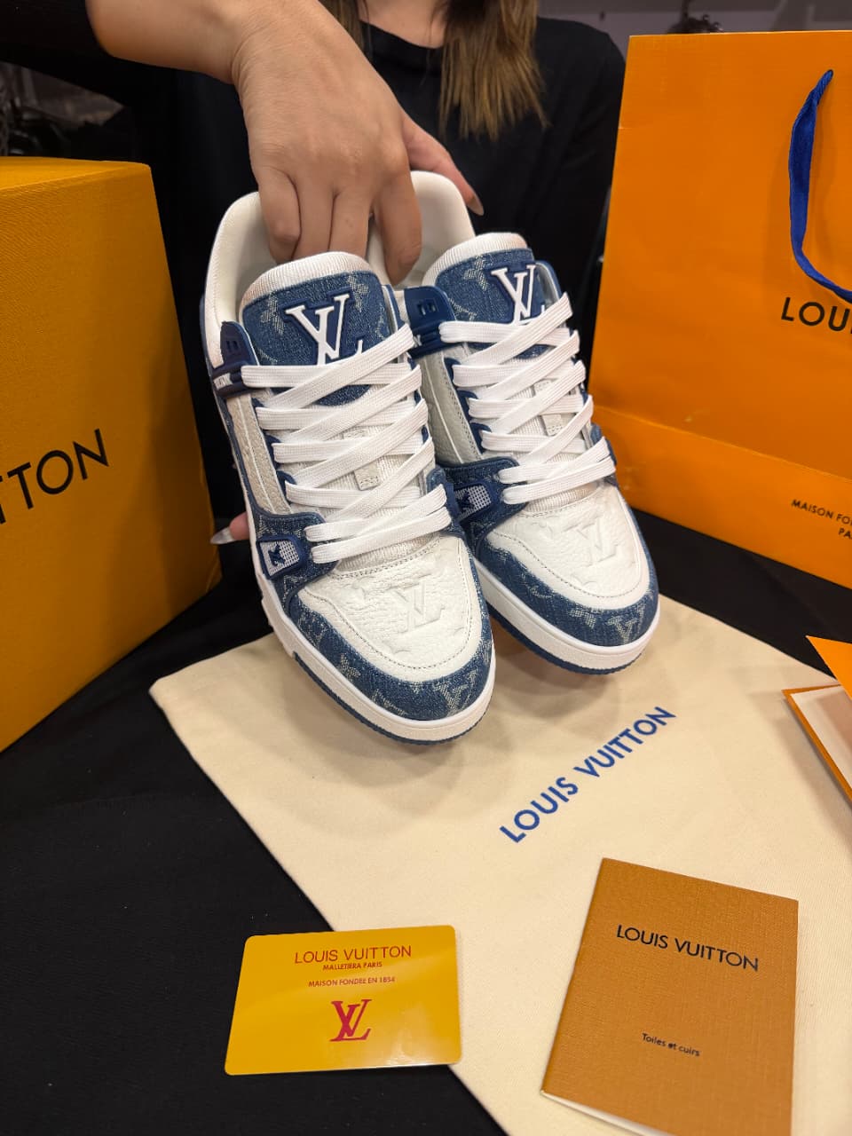 Louis Vuitton 1:1 Grade Sneaker