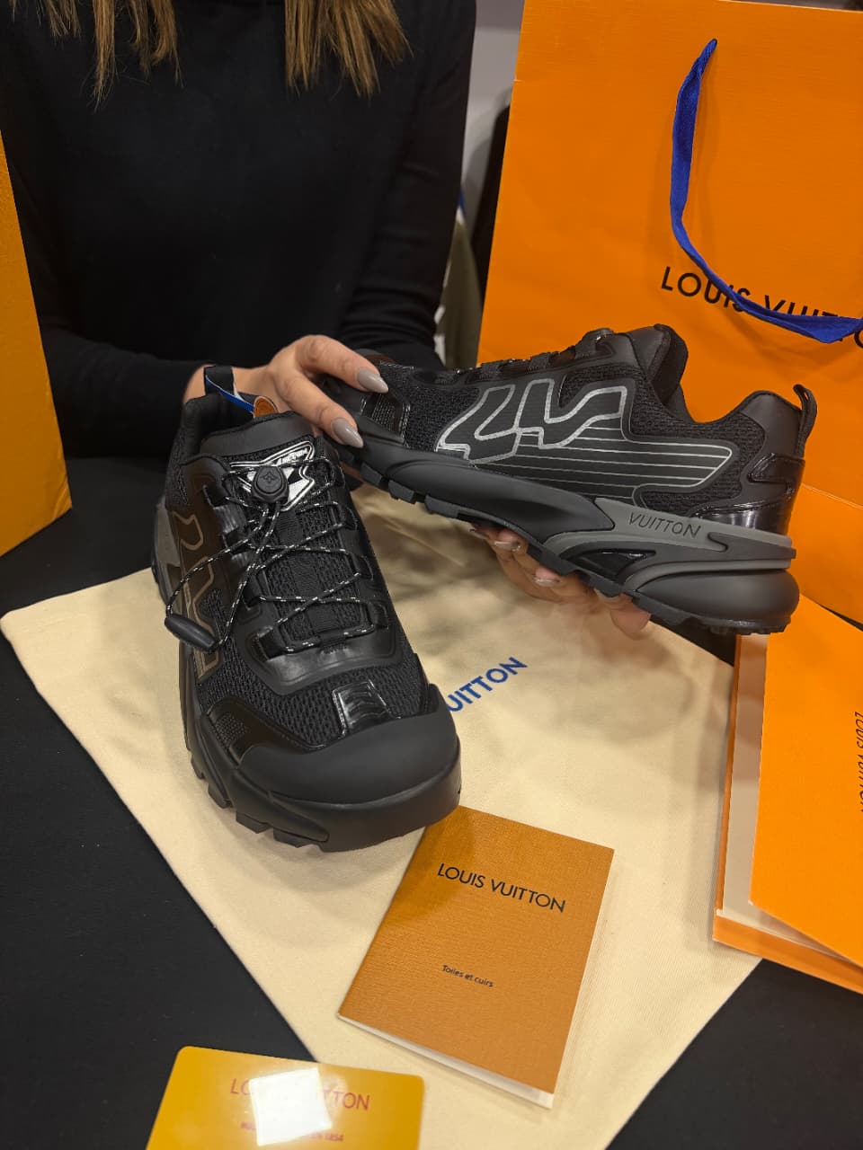 Louis Vuitton 1:1 Grade Sneaker