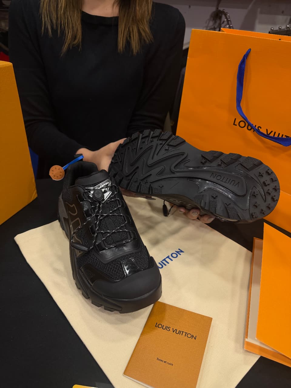 Louis Vuitton 1:1 Grade Sneaker