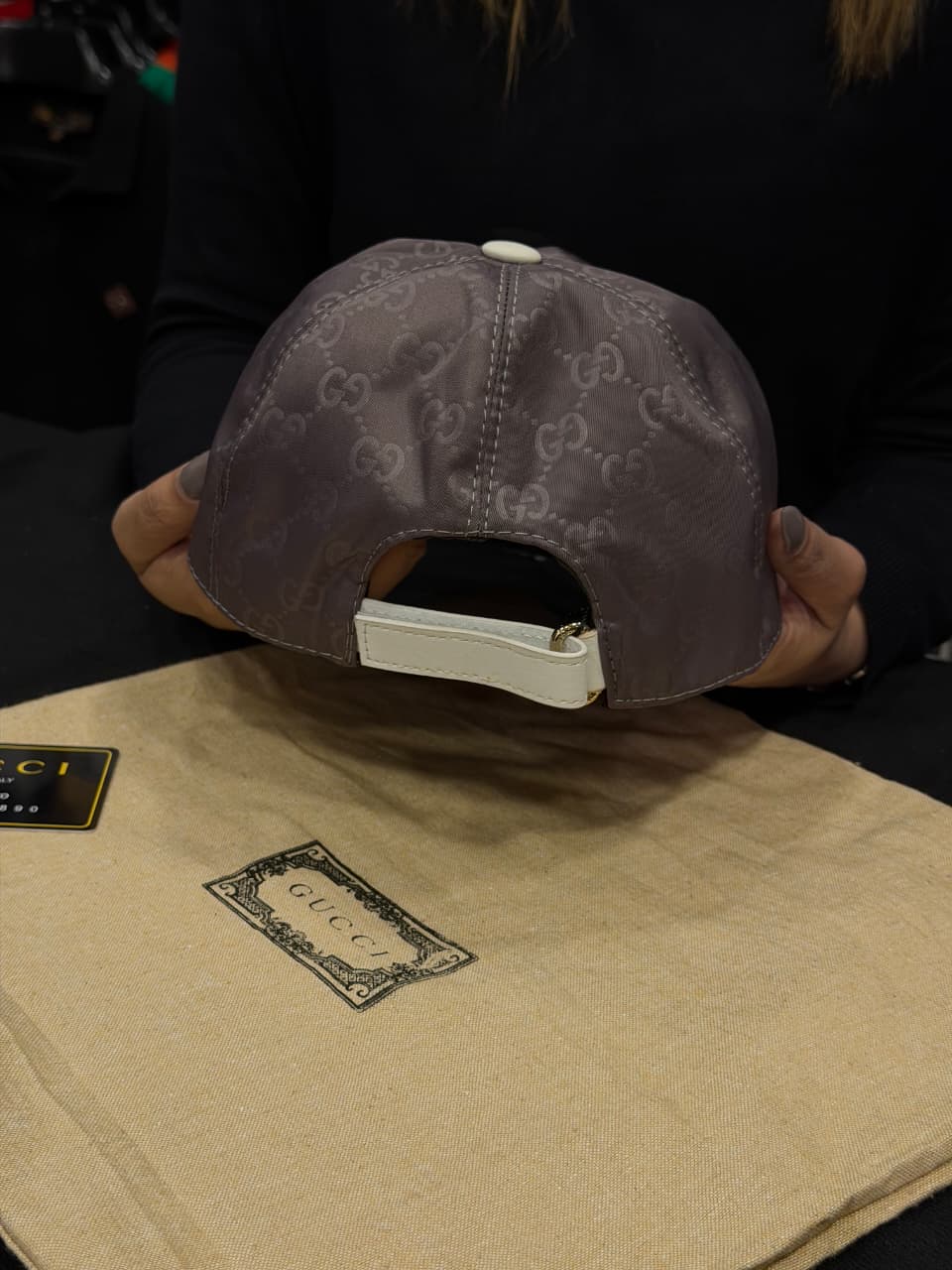 Gucci Premium Cap with Dust Cover