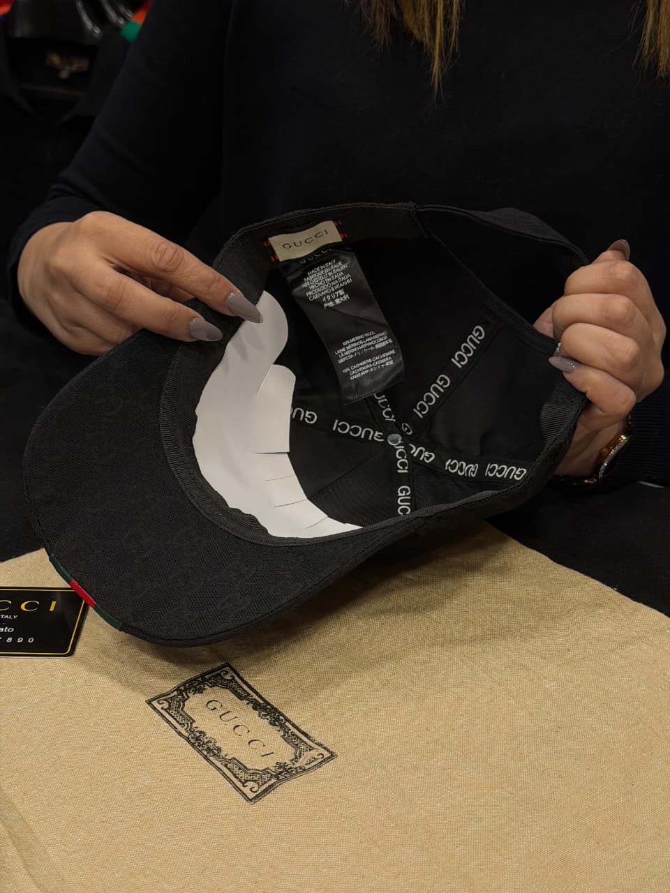 Gucci Premium Cap with Dust Cover