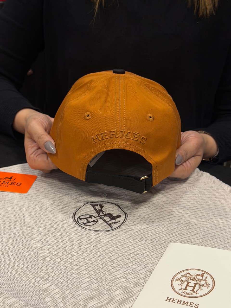 Hermes Premium Cap with Dust Cover