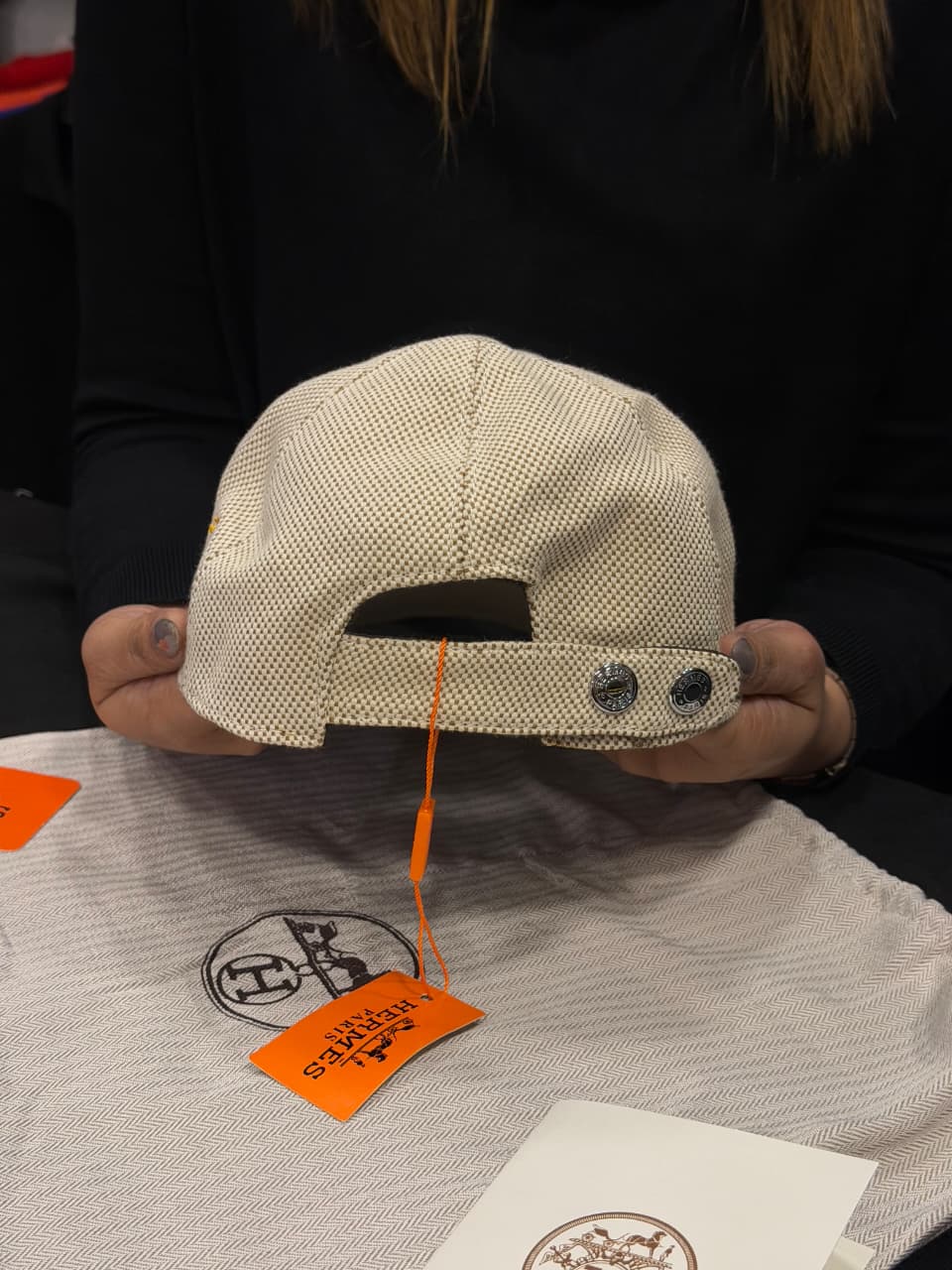 Hermes Premium Cap with Dust Cover