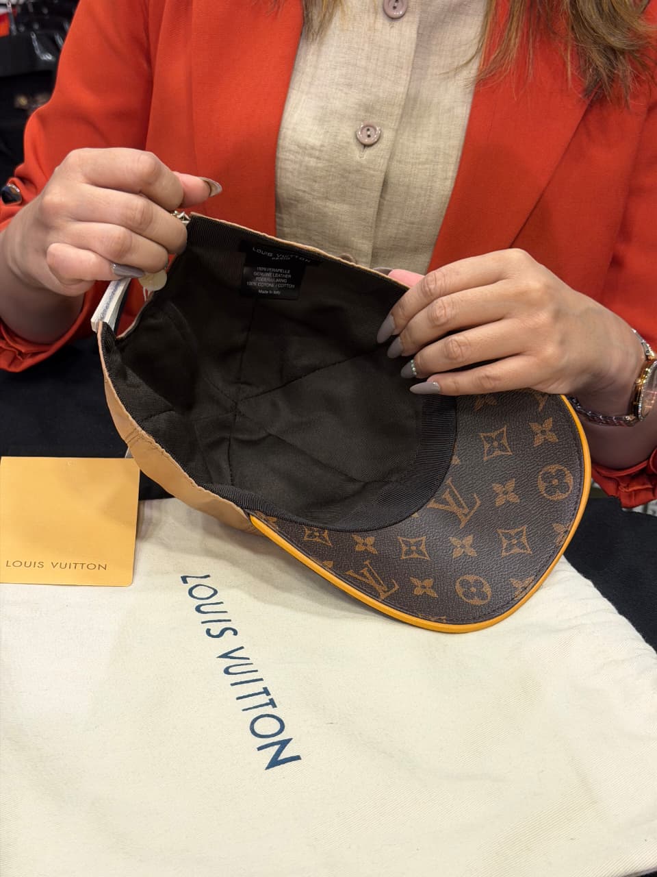 Louis Vuitton Premium Cap with Dust Cover