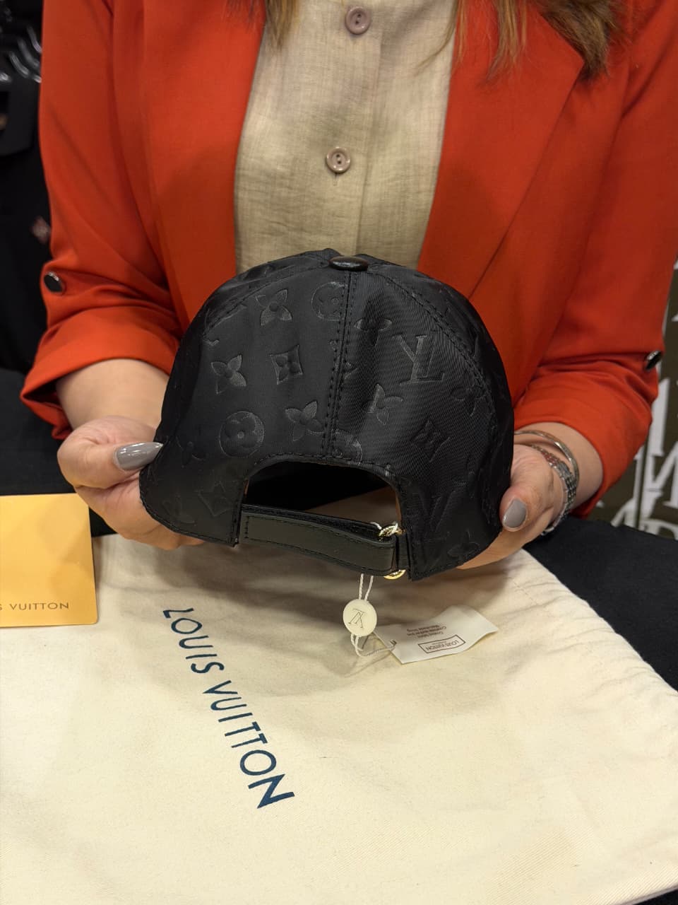 Louis Vuitton Premium Cap with Dust Cover