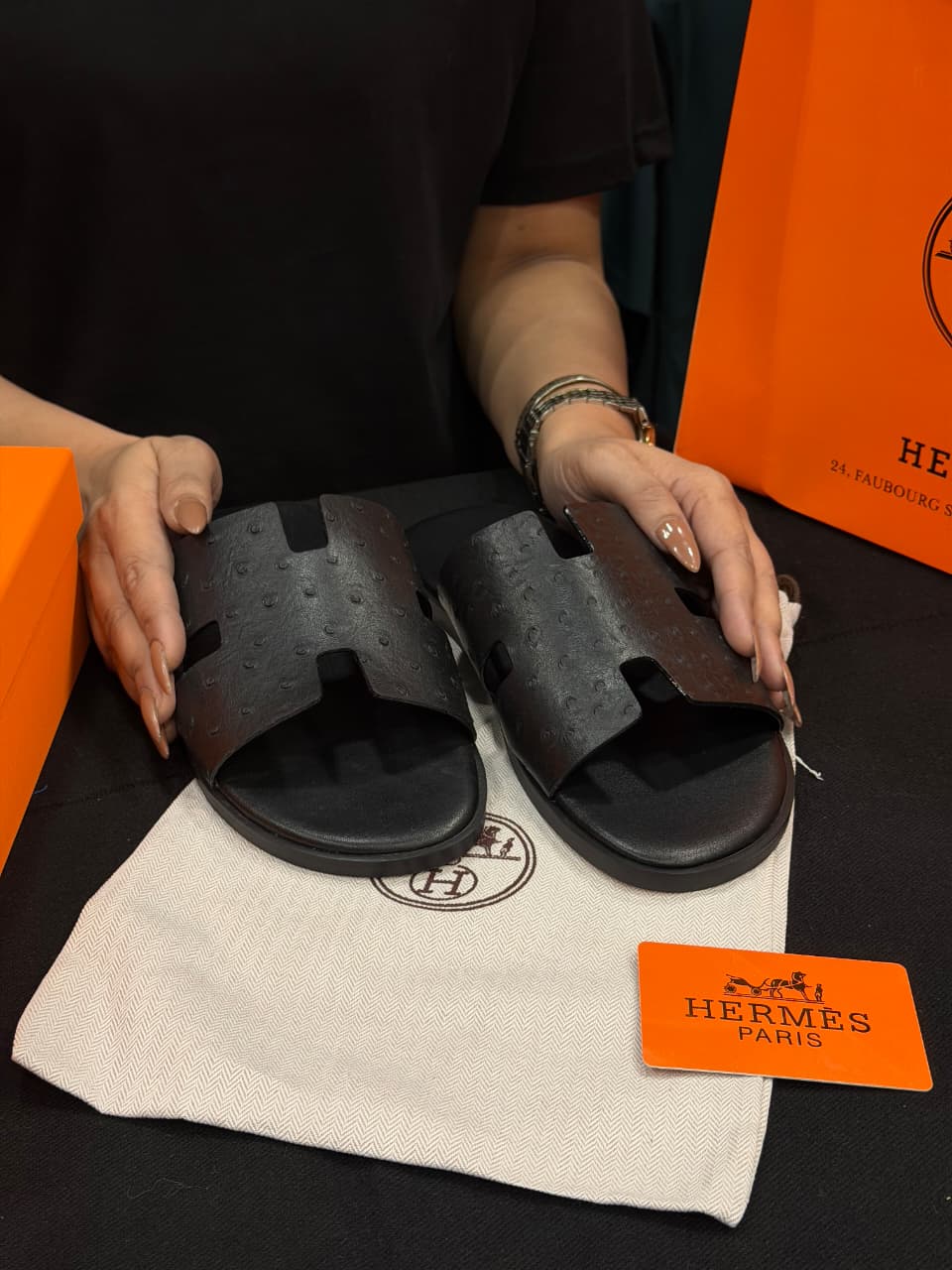 Hermes Izmir High Grade Slides with box