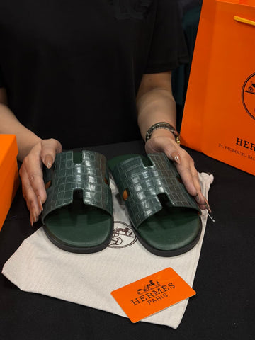 Hermes Izmir High Grade Slides with box