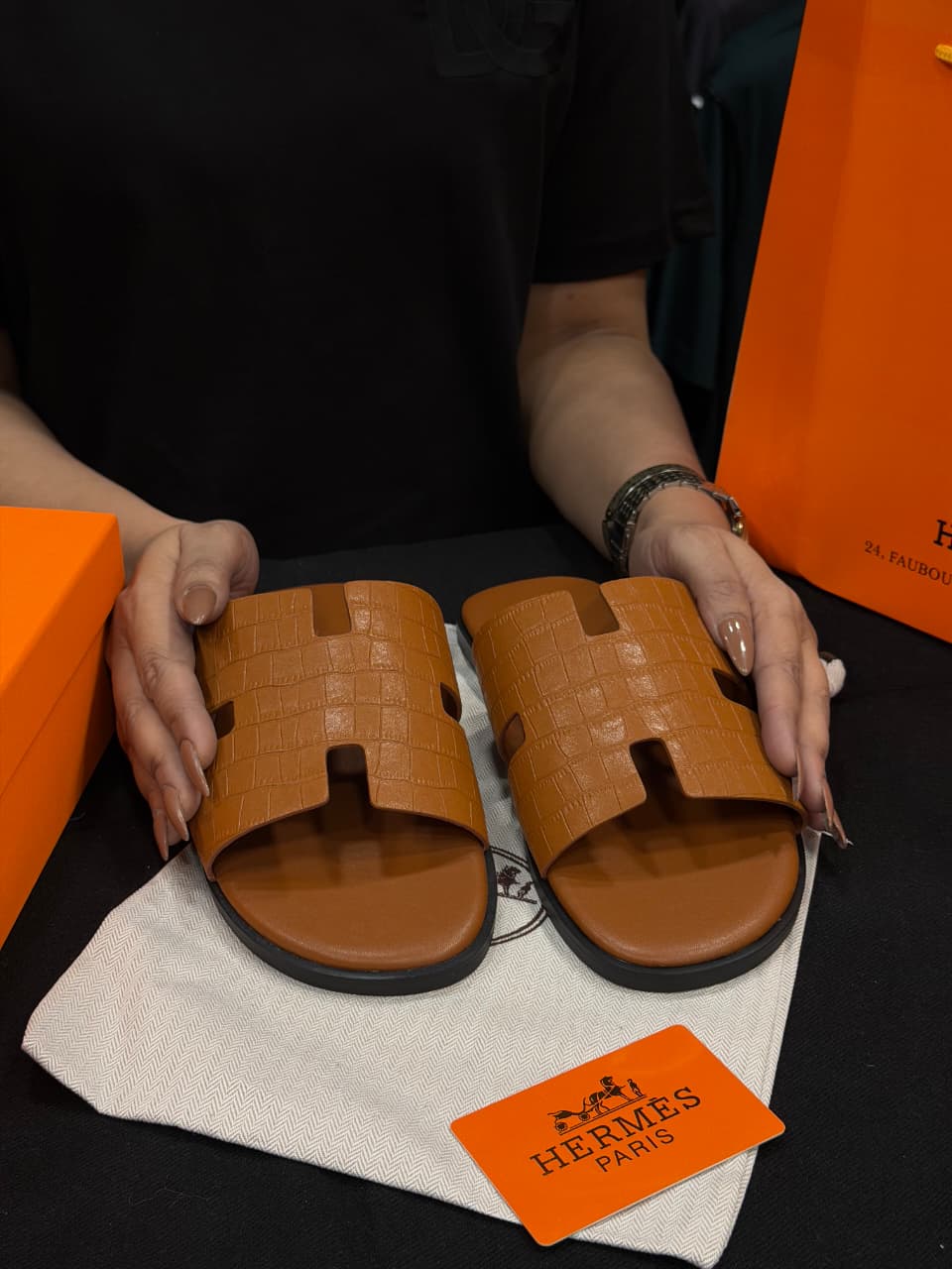 Hermes Izmir High Grade Slides with box