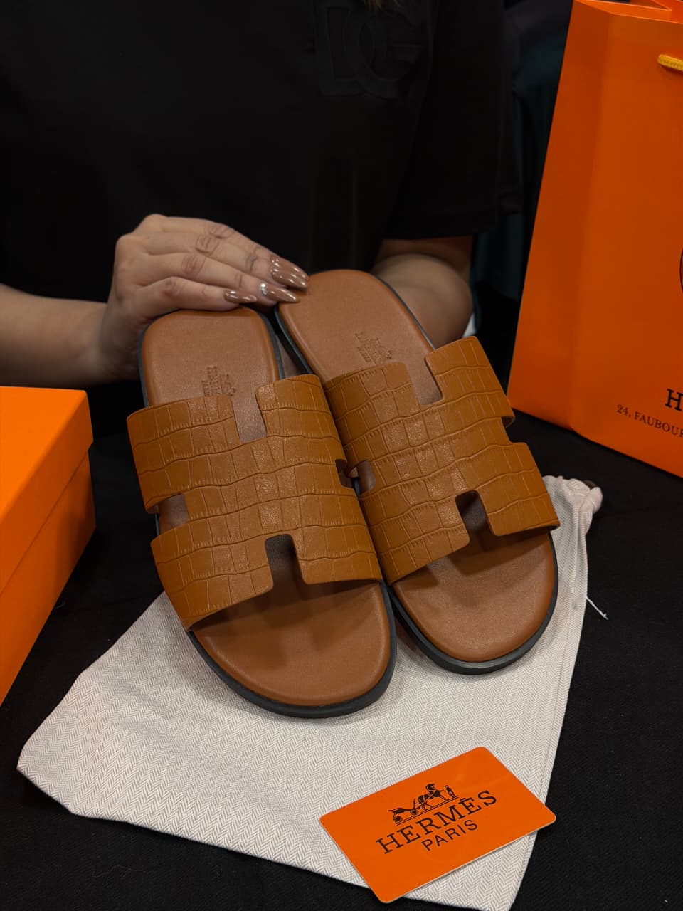 Hermes Izmir High Grade Slides with box