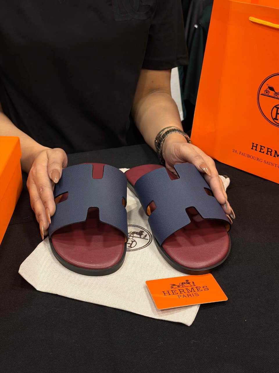 Hermes Izmir High Grade Slides with box
