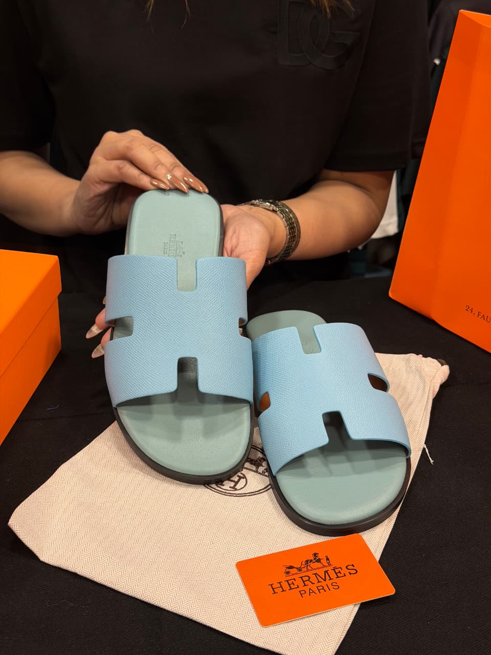 Hermes Izmir High Grade Slides with box