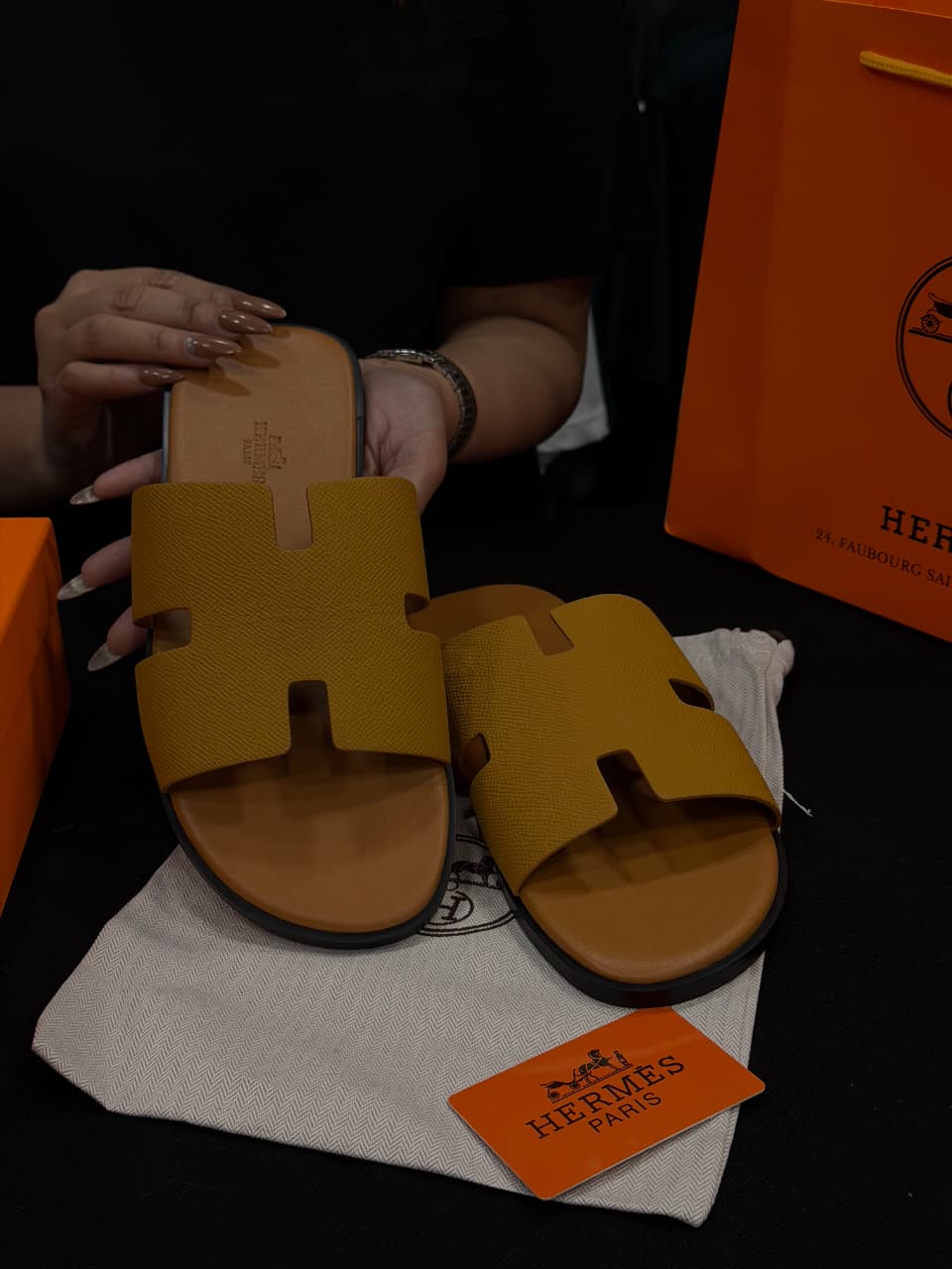 Hermes Izmir High Grade Slides with box