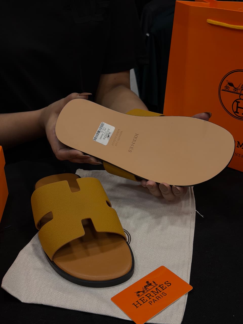 Hermes Izmir High Grade Slides with box