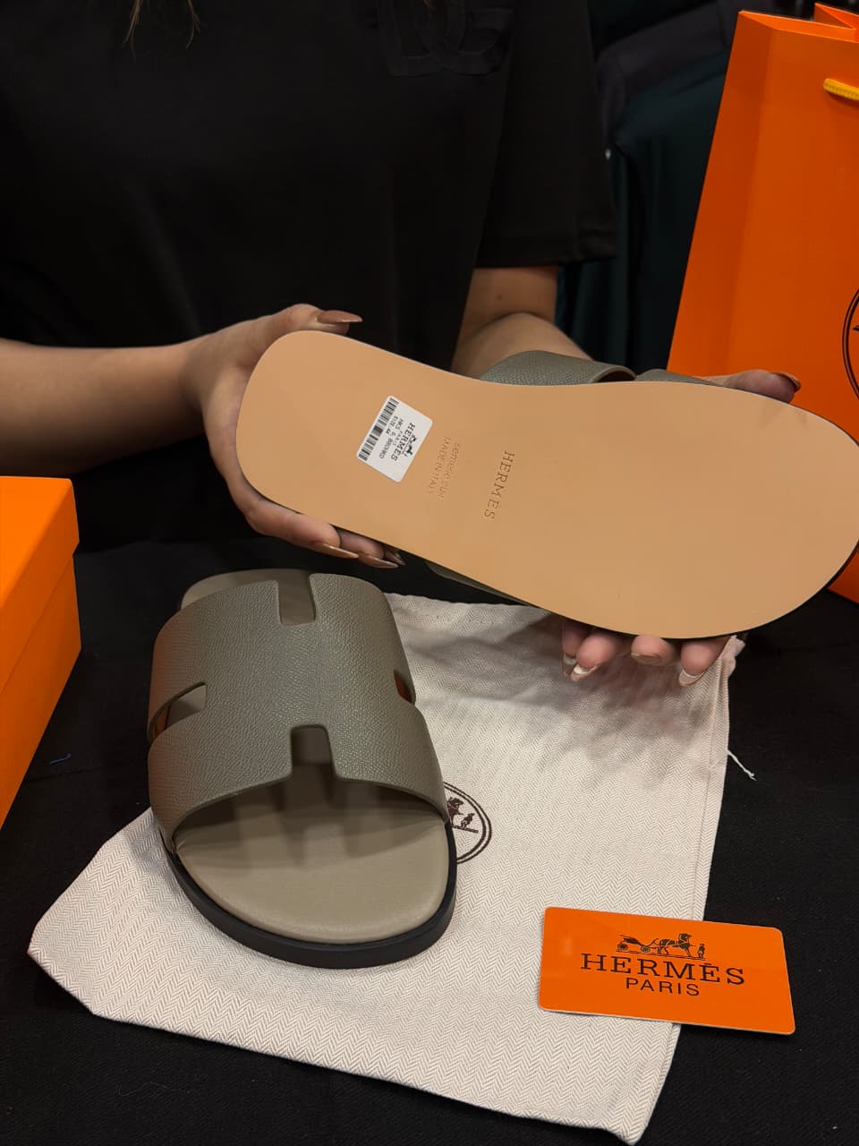 Hermes Izmir High Grade Slides with box