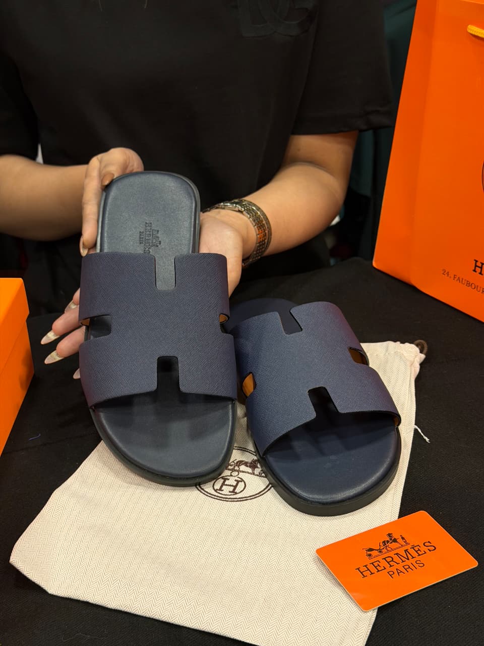 Hermes Izmir High Grade Slides with box